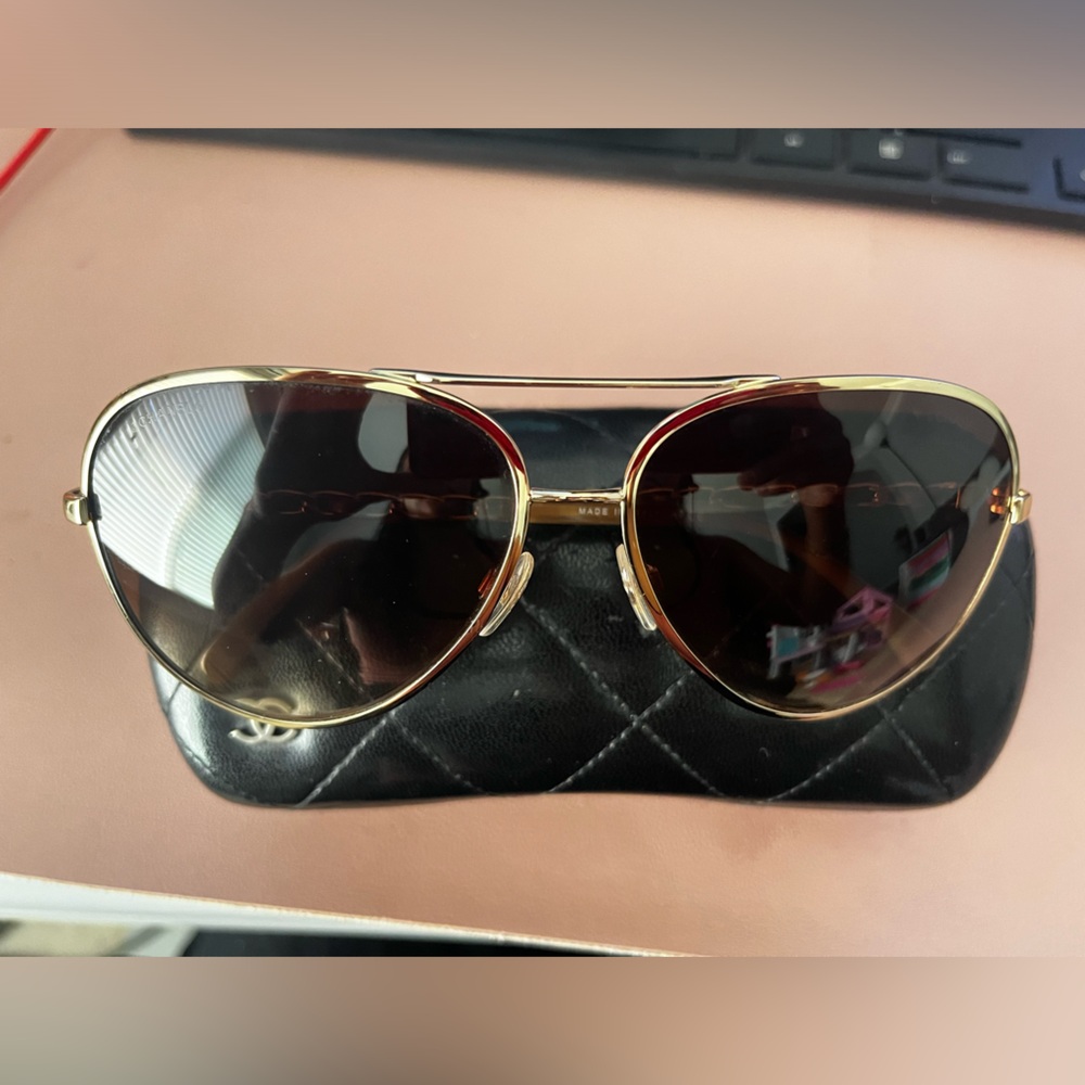 Chanel aviator glasses - Picture 2 of 5
